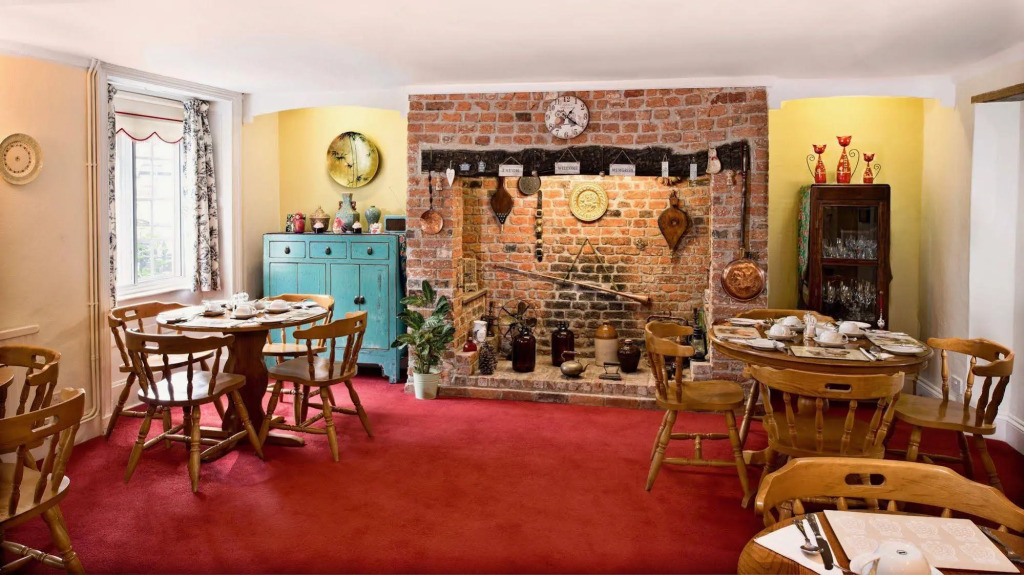 Ammonite Lodge