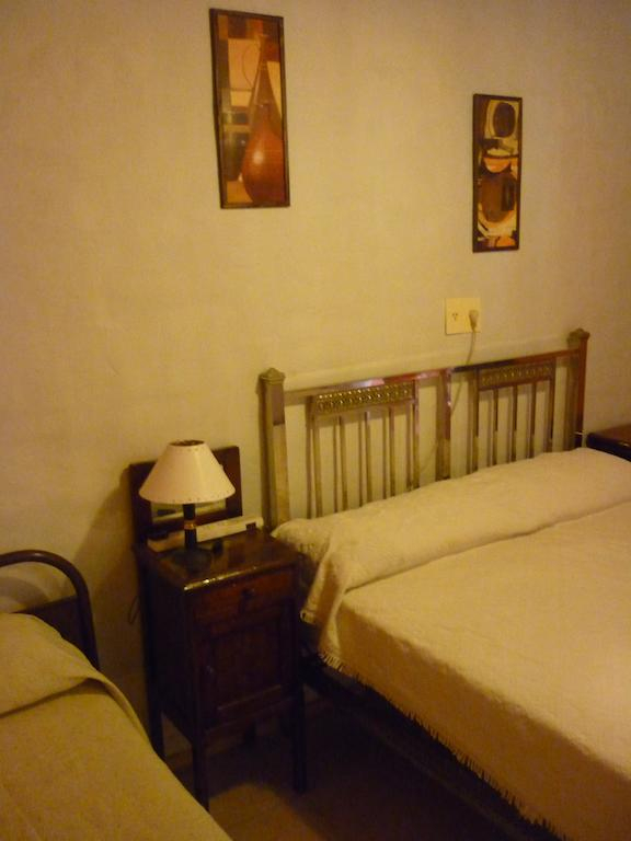 Hostel Rogupani