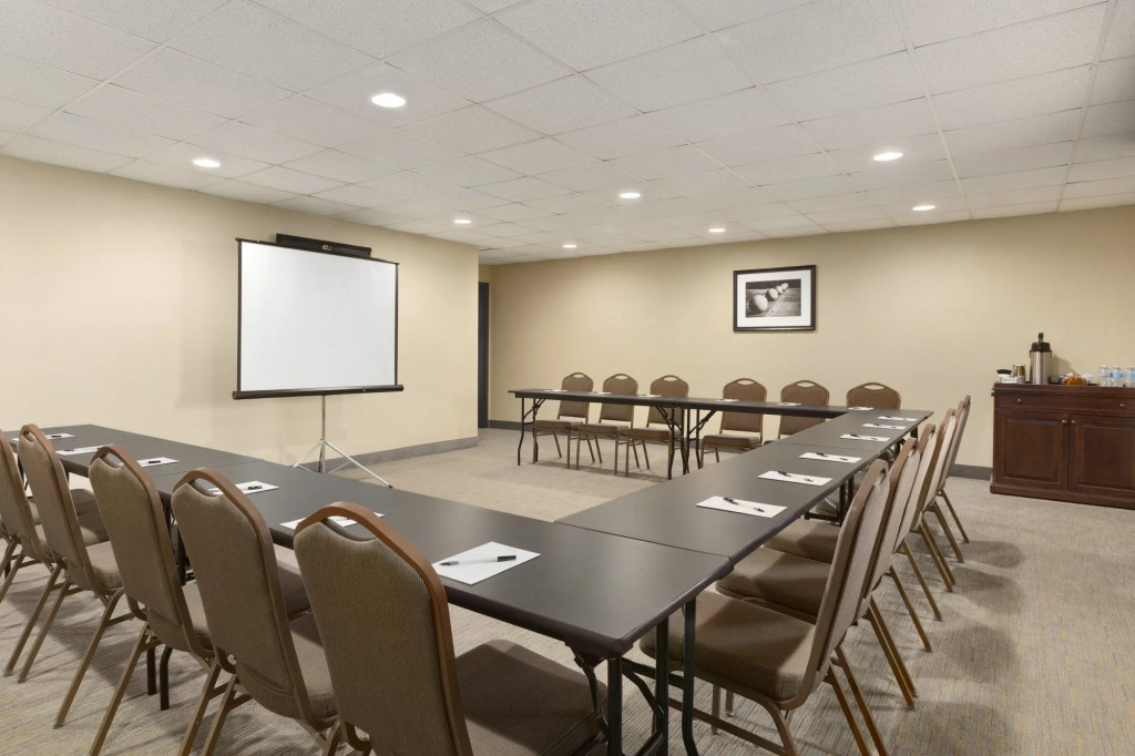 Country Inn & Suites by Radisson, Eagan, MN