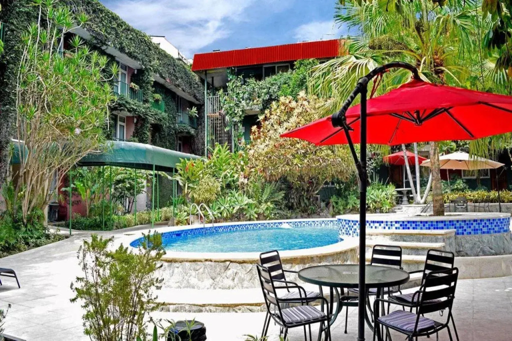 Novo Hotel & Suite