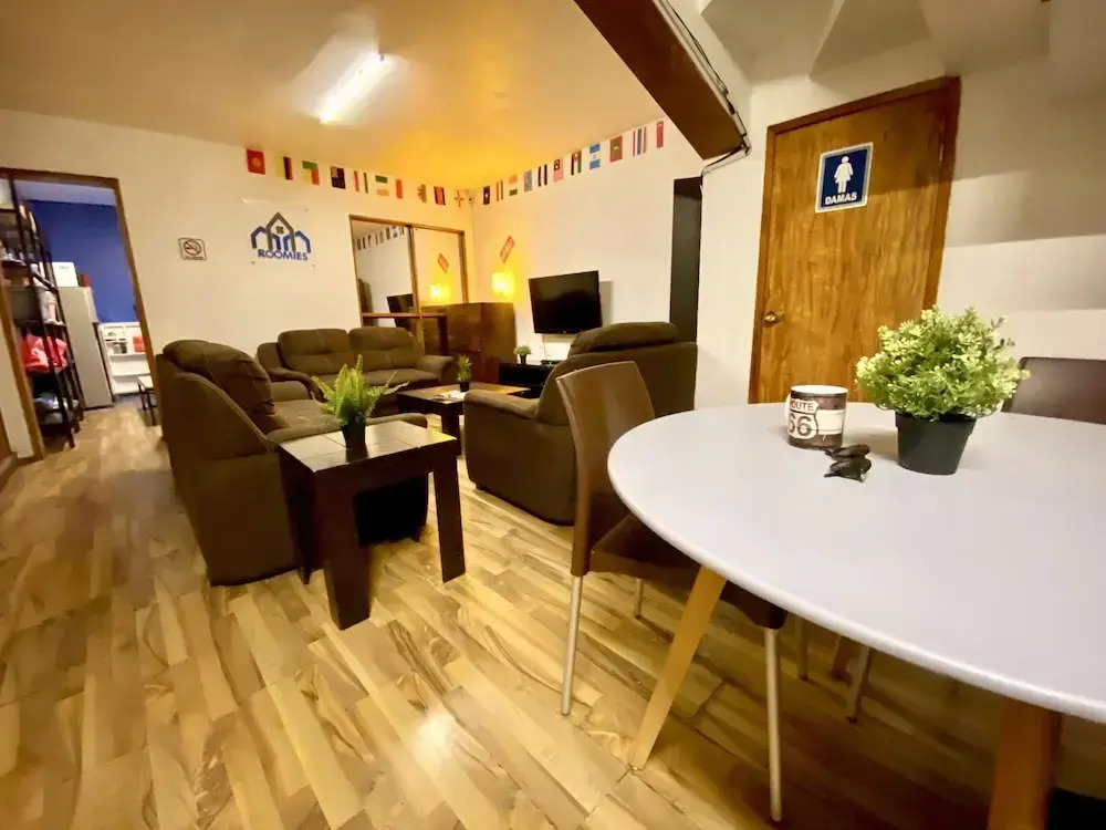 Roomies Hostel - Condesa