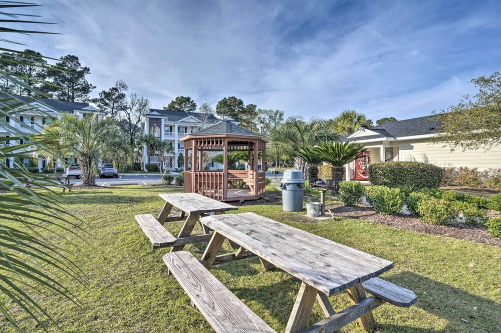 Ground-floor Myrtle Beach Condo w/ Community Perks
