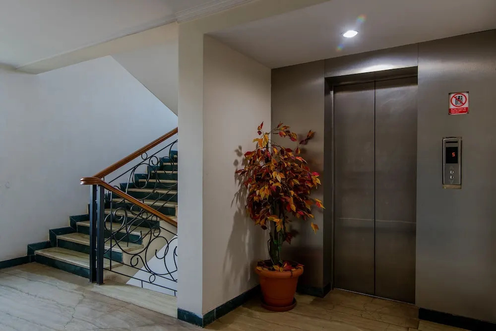 OYO 1152 Hotel Sun INN