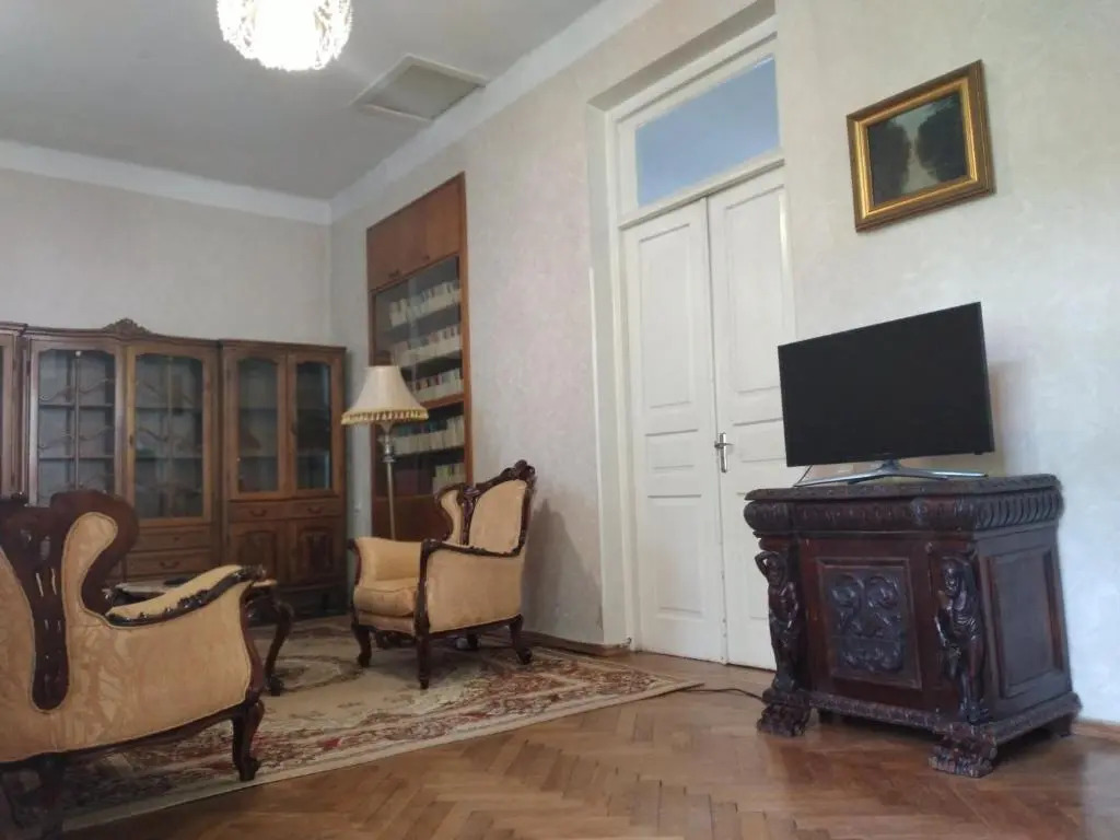 Mary's Apartment