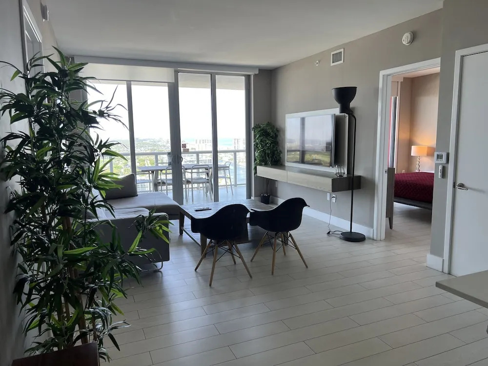 Private Ocean Luxury Condos at Beachwalk Resort