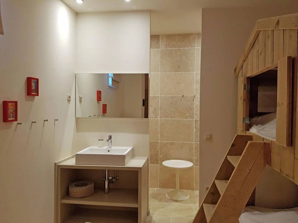 Lavish Apartment in Villesèque-des-Corbières with Terrace