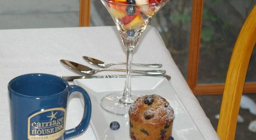 Carriage House Inn