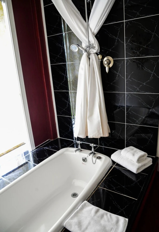 Scarborough Hill Country Inn