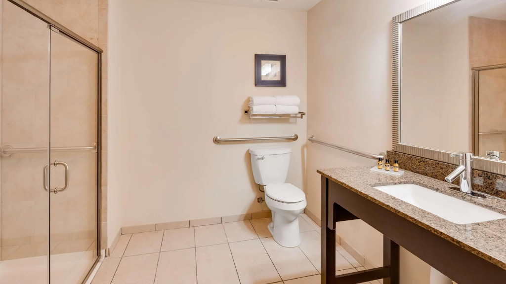 Best Western Plus Atrium Inn & Suites