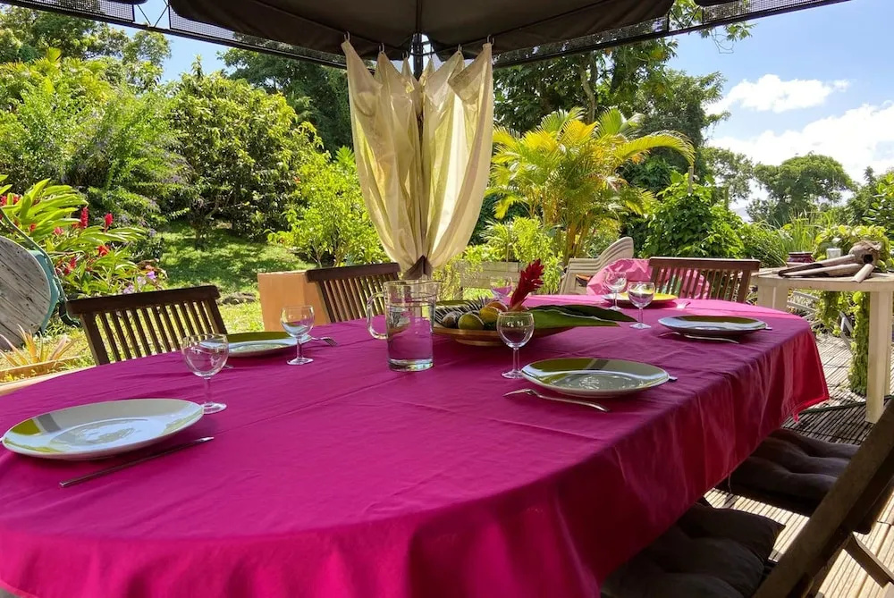 House with 3 Bedrooms in Trois Rivieres, with Wonderful Sea View, Furnished Terrace And Wifi - 400M From the Beach