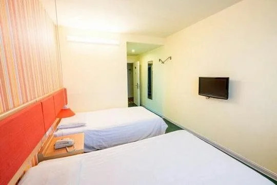 Home Inn Dalian Changchun Road Beishidao Street