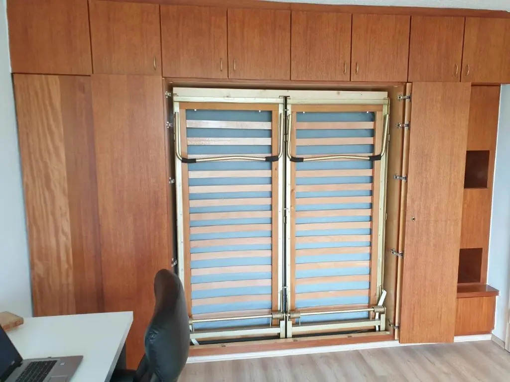 Best Rated Central Apartment Vienna - well heated, WiFi, 24-7 Self Check-In, Board games, Netflix, Prime