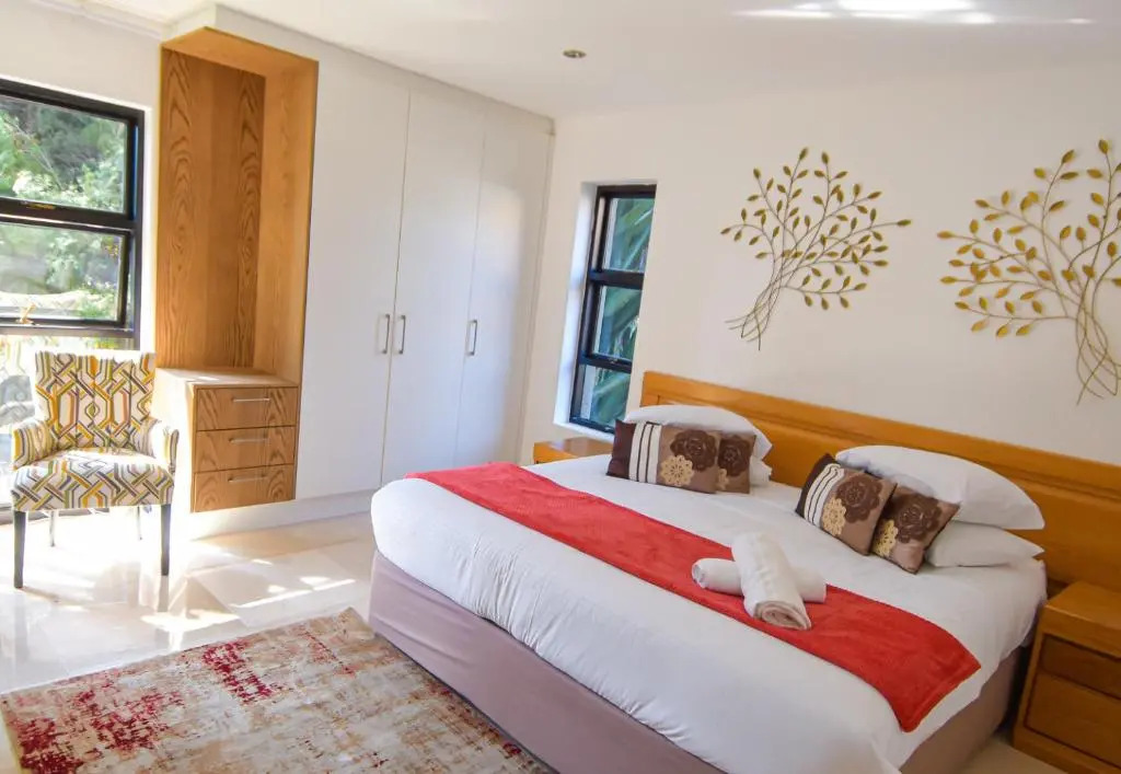 112 on Kloof Villa