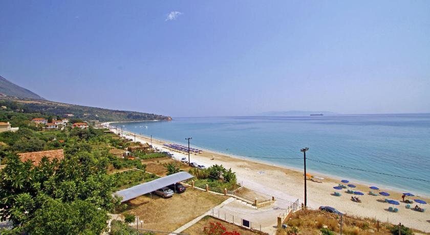 Rosas Beach Studios