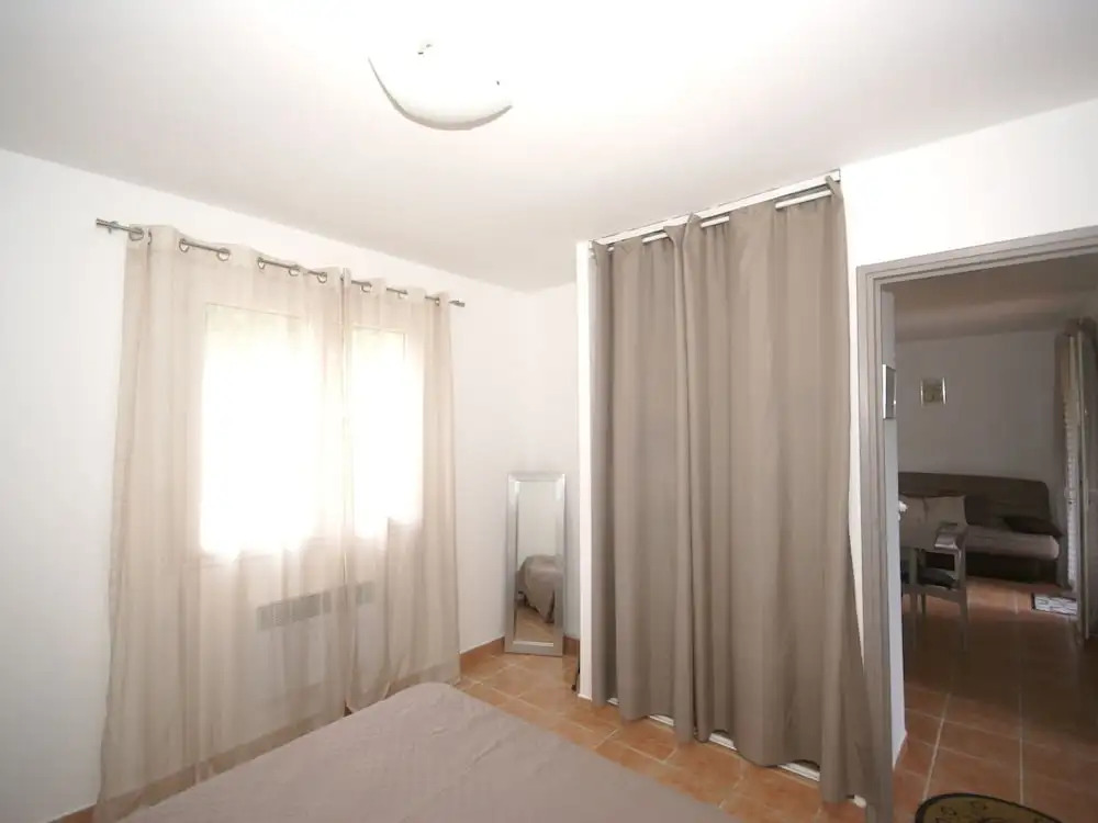 Cosy Holiday Home With Swimming Pool in Stunning Location Near the Beaches!