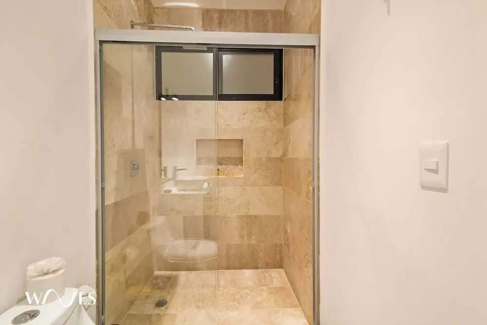 Great Located w Private Pool Fully Equipped Gym
