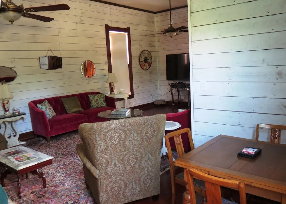 Yellow House B&B
