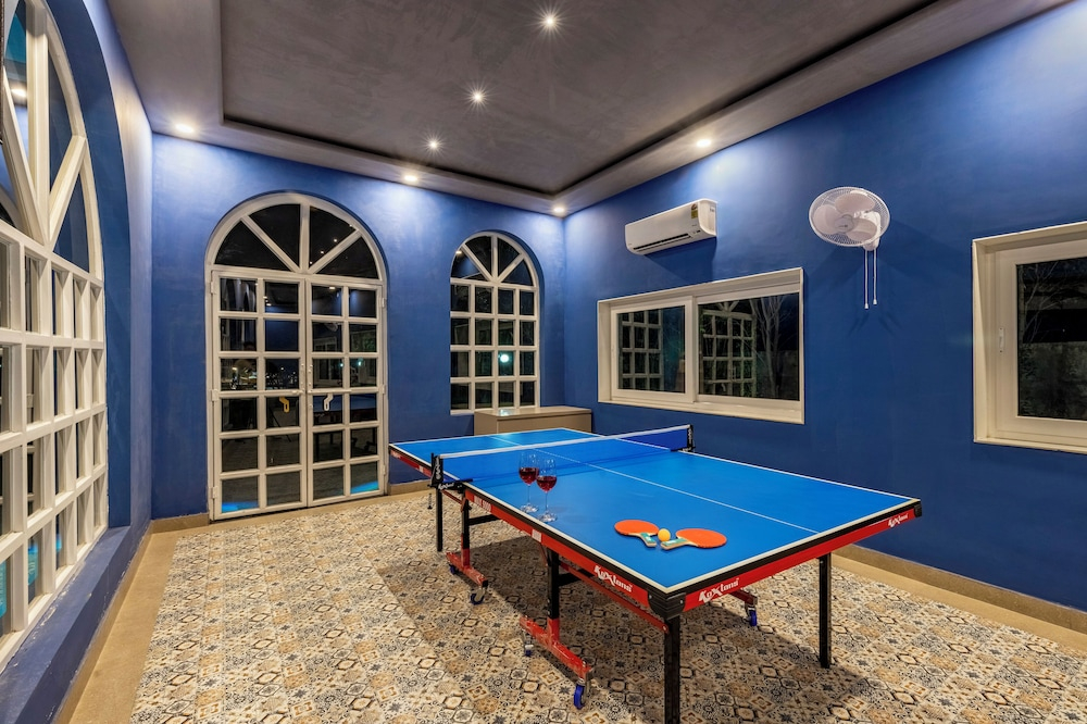 ELIVAAS 6 BHK Farmhouse with Pvt Pool & Garden - Enchantia