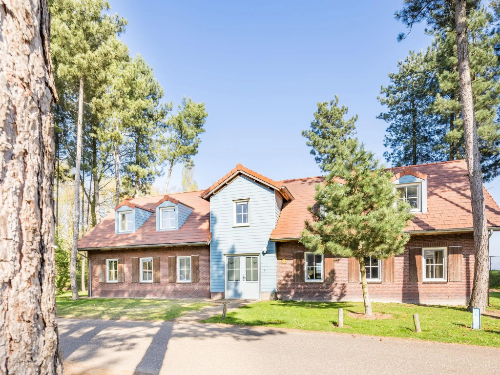 Luxurious Villa in Weert for 24 Persons