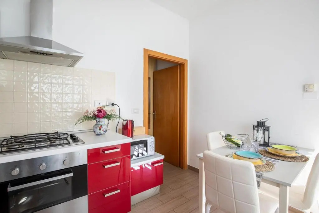 Bilocale con giardino a 200mt dal mare