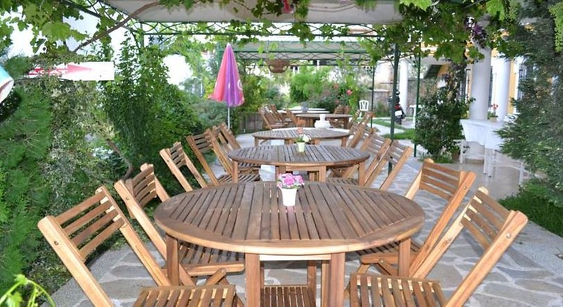 Cunda Uzun Otel