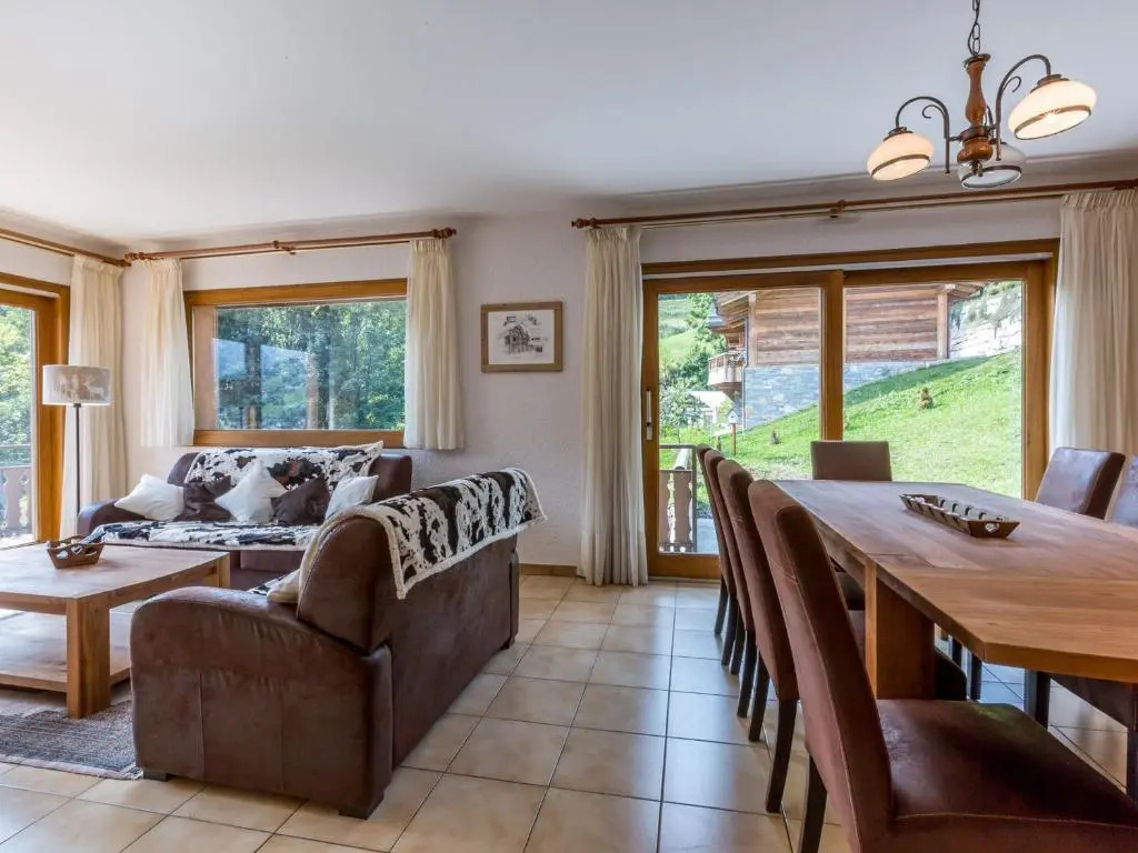 Chalet 4 ch, proche pistes, idéal familles/amis, WIFI - FR-1-437-56