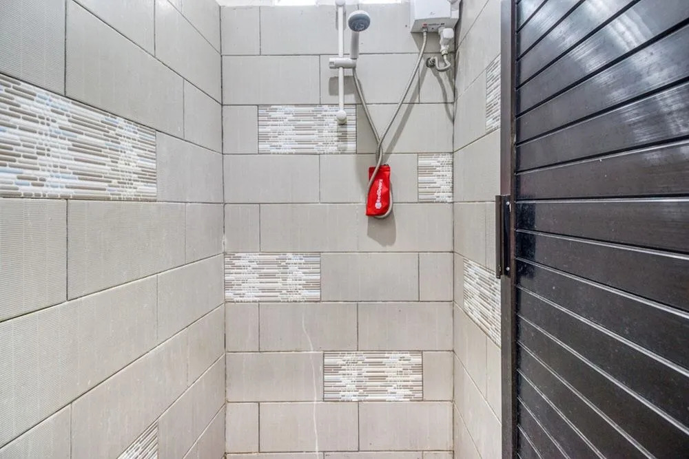 RedDoorz Hostel near Stadion Mandala Krida Yogya