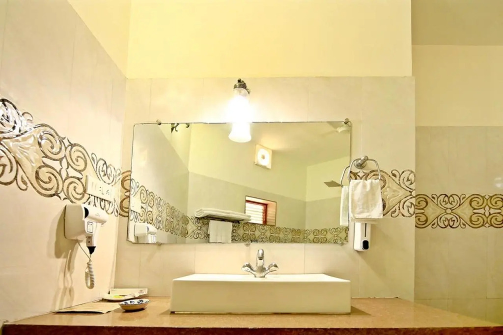 Hotel Chandrawati Palace