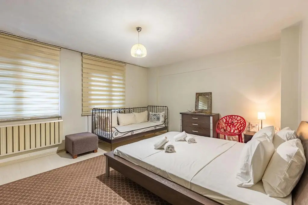 Cozy and Eclectic Apartment near Trendy Attractions of Tesvikiye