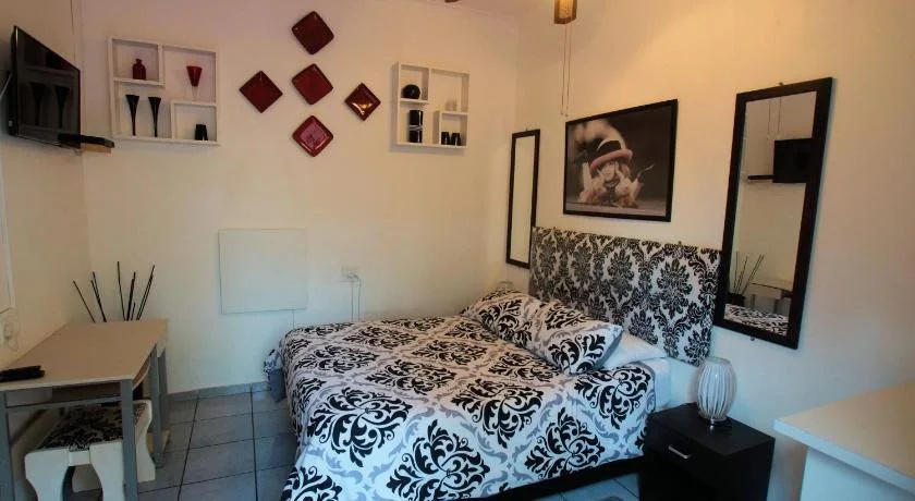 Linga Longa Guest House