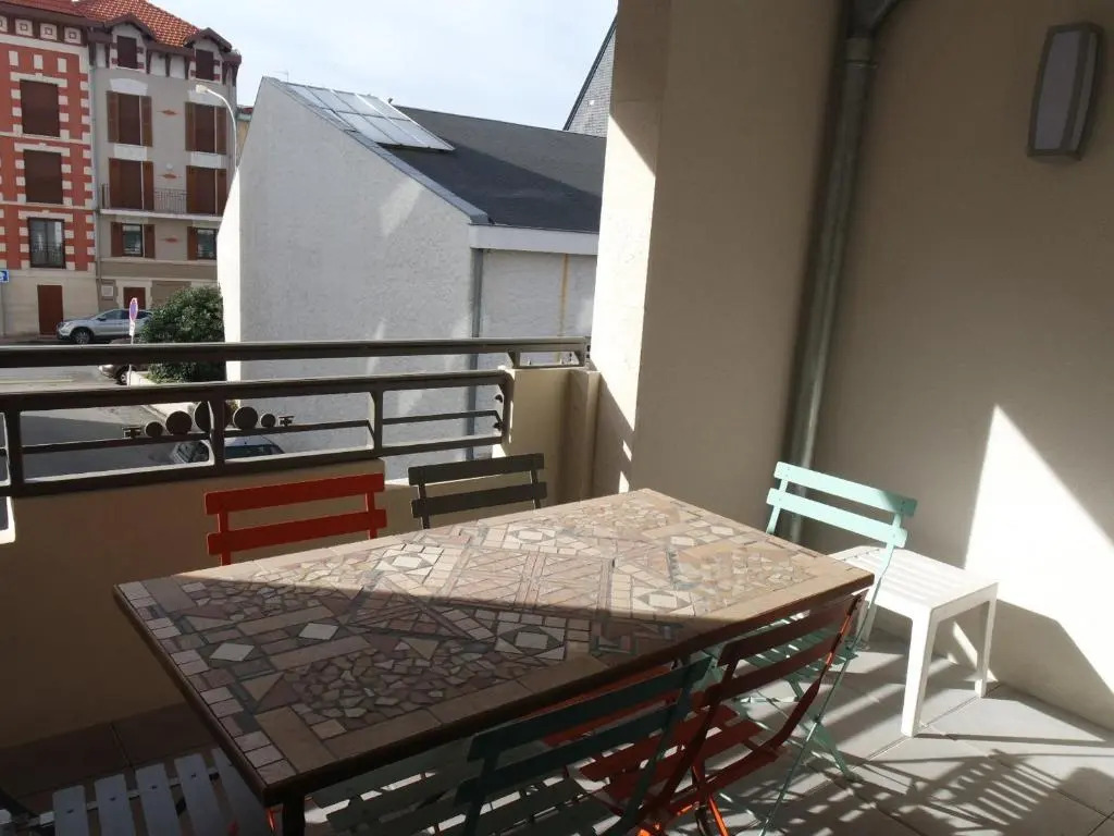 Appartement Central à Arcachon avec 2 Chambres, Parking Privé et Proche Plages - FR-1-319-16