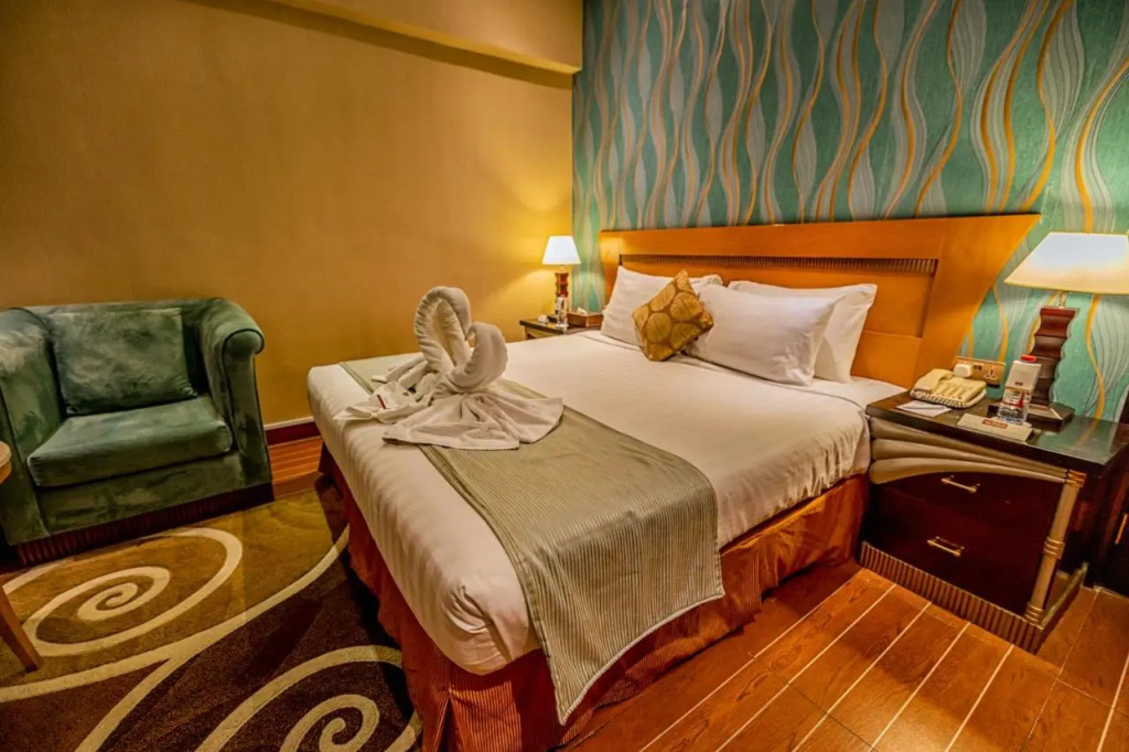 Click Park Hotel
