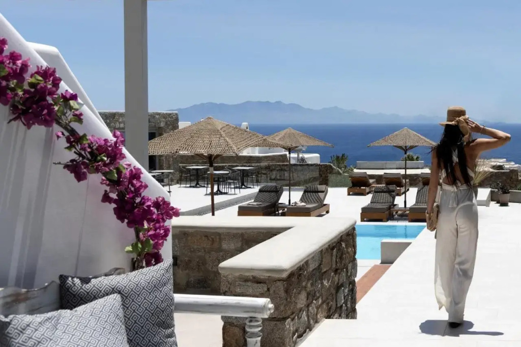 6 Bedroom Villa Azzuro in Mykonos - BLG 69222