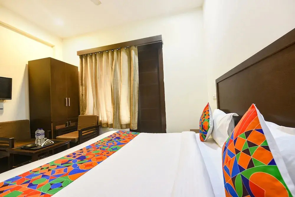 Fabhotel Silver Tree