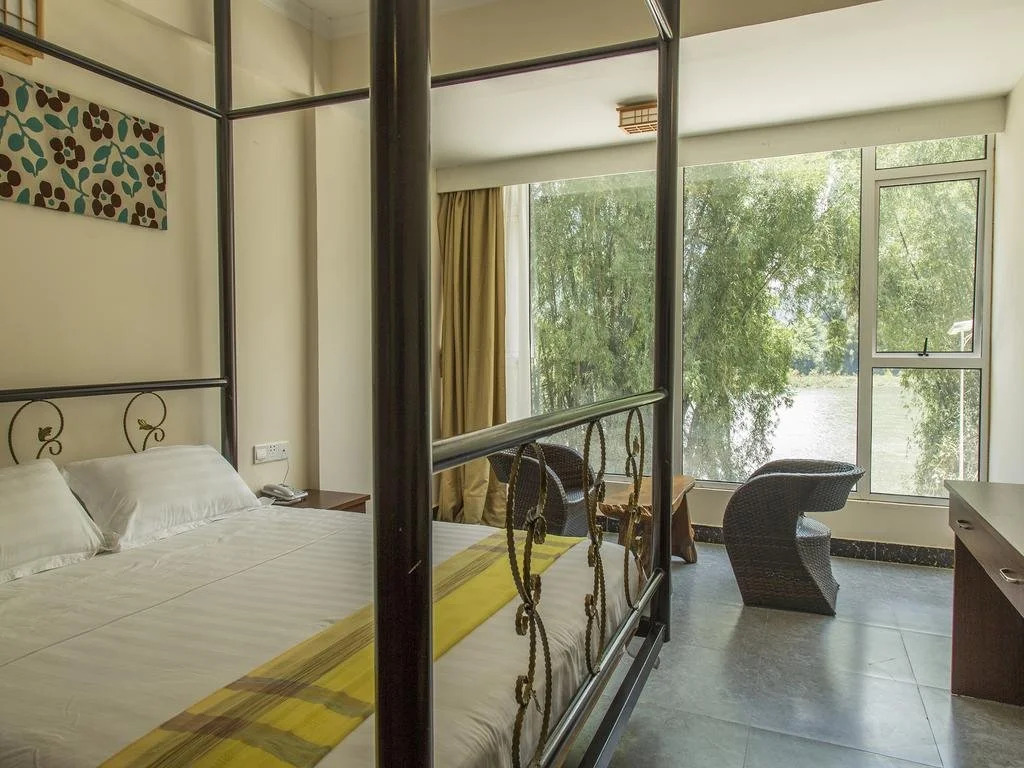 Liran Hotel Yangshuo Lijiang Riverside
