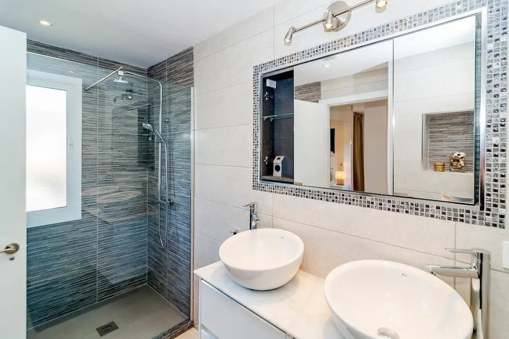 CP1-2 bedroom front line beach Cristo Playa RoomService