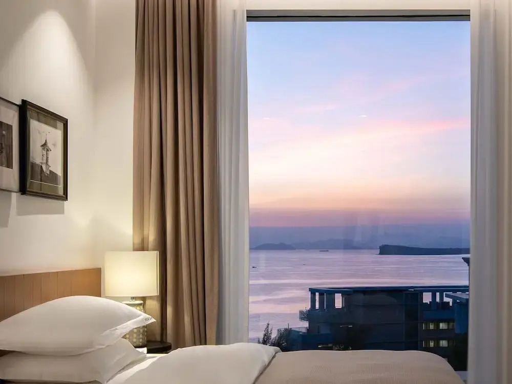 Miyue Shenzhen Roman Holiday Bubble Pool hotel
