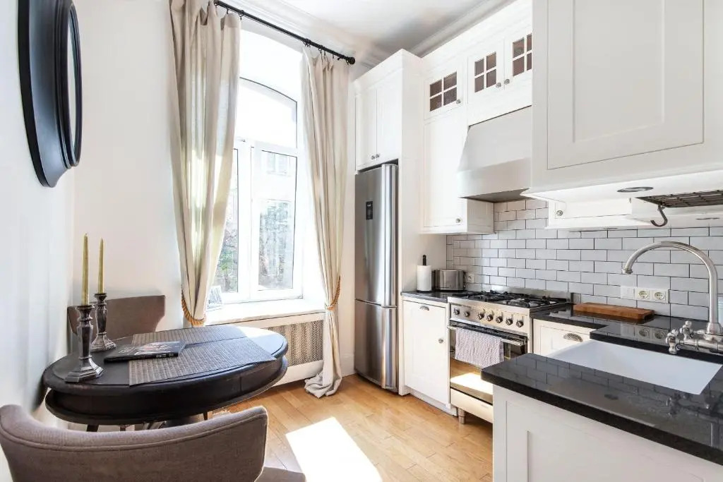 Stunning 2-Bedr Apartment with R Lauren accessories by Reside Baltic