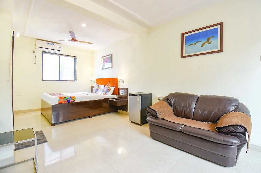 FabHotel Hillview Furnished Stays