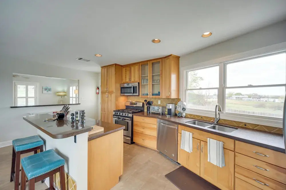 Pet-Friendly Texas Retreat w/ Deck & Gas Grill