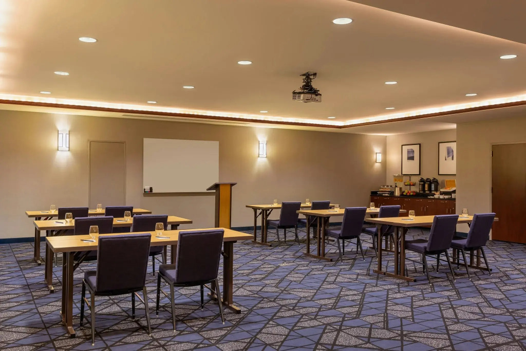 Courtyard by Marriott Madison West / Middleton
