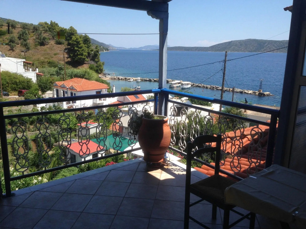 Agnanti Hotel