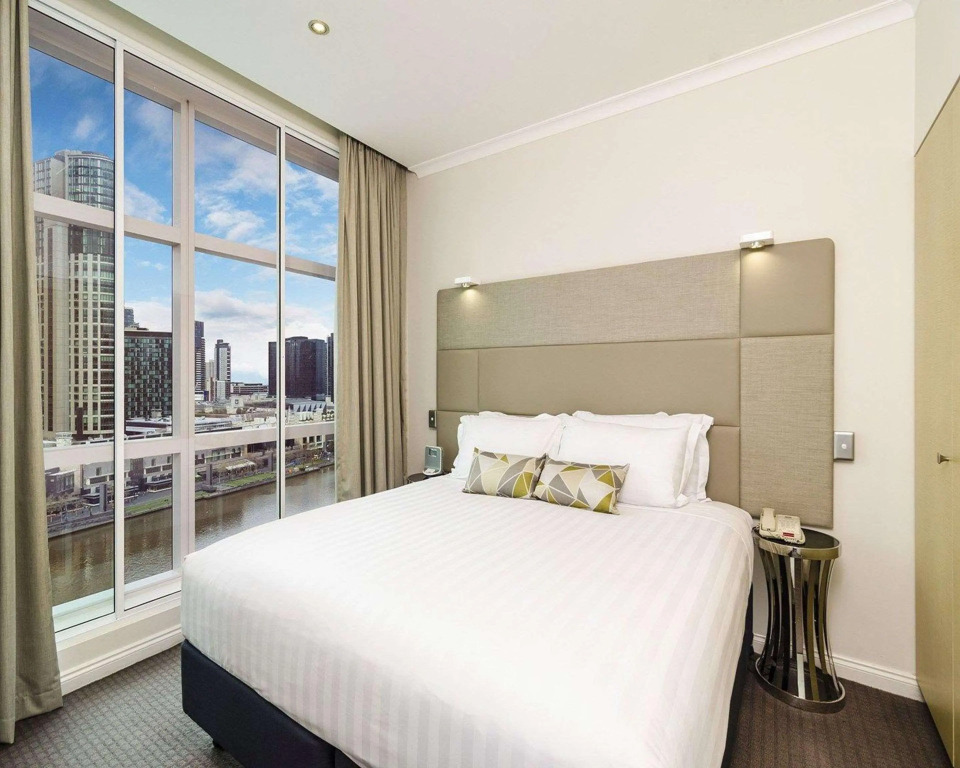 Clarion Suites Gateway