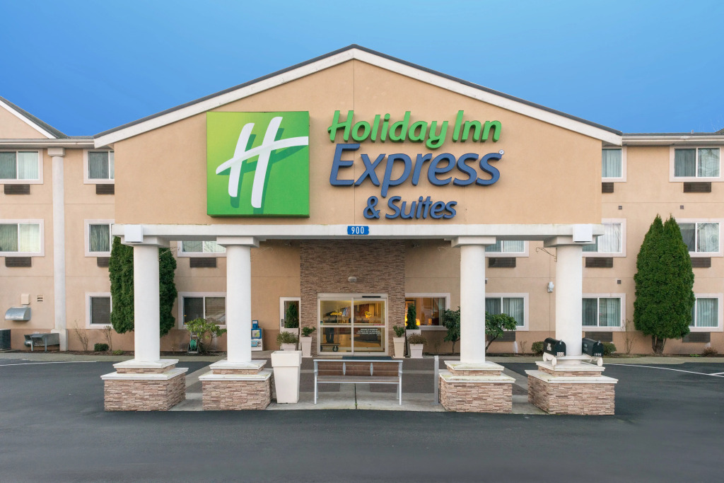 Holiday Inn Express Hotels & Suites Burlington by IHG