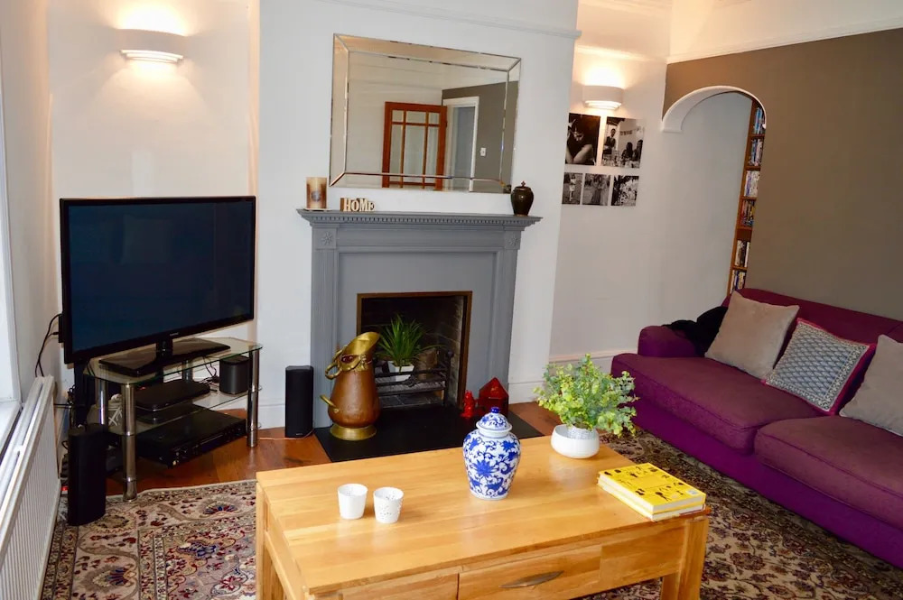 Bright 3 Bedroom Home Bristol
