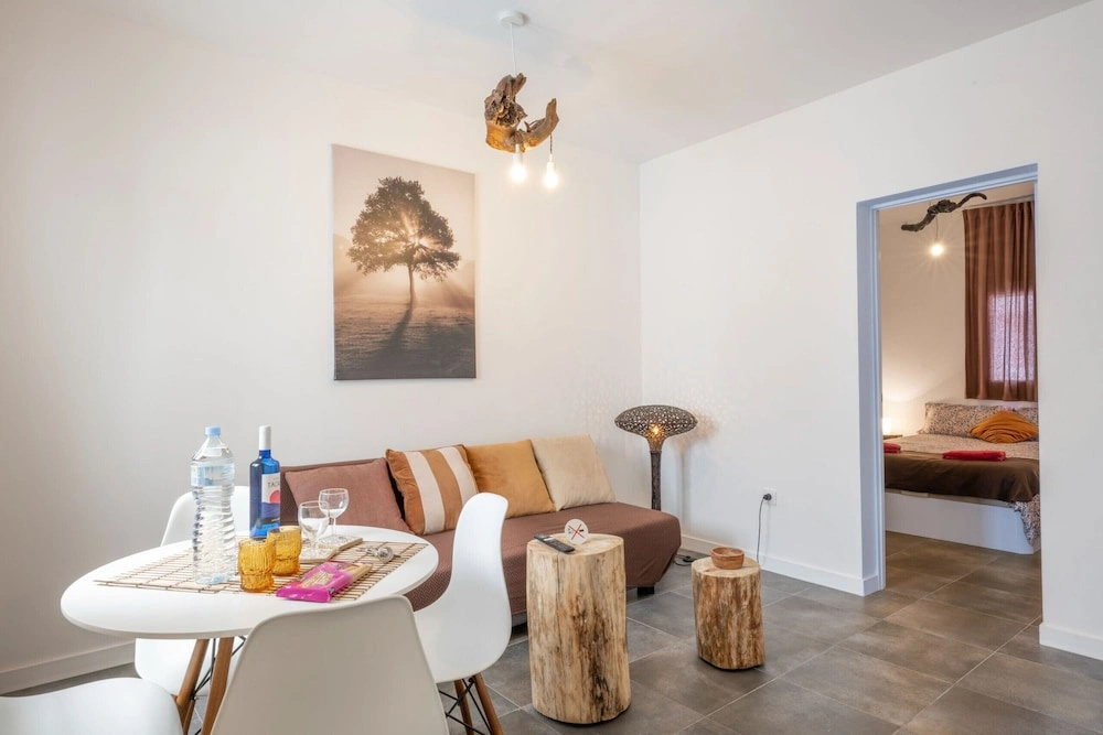 Aire: Cómodo y Luminoso Apartamento