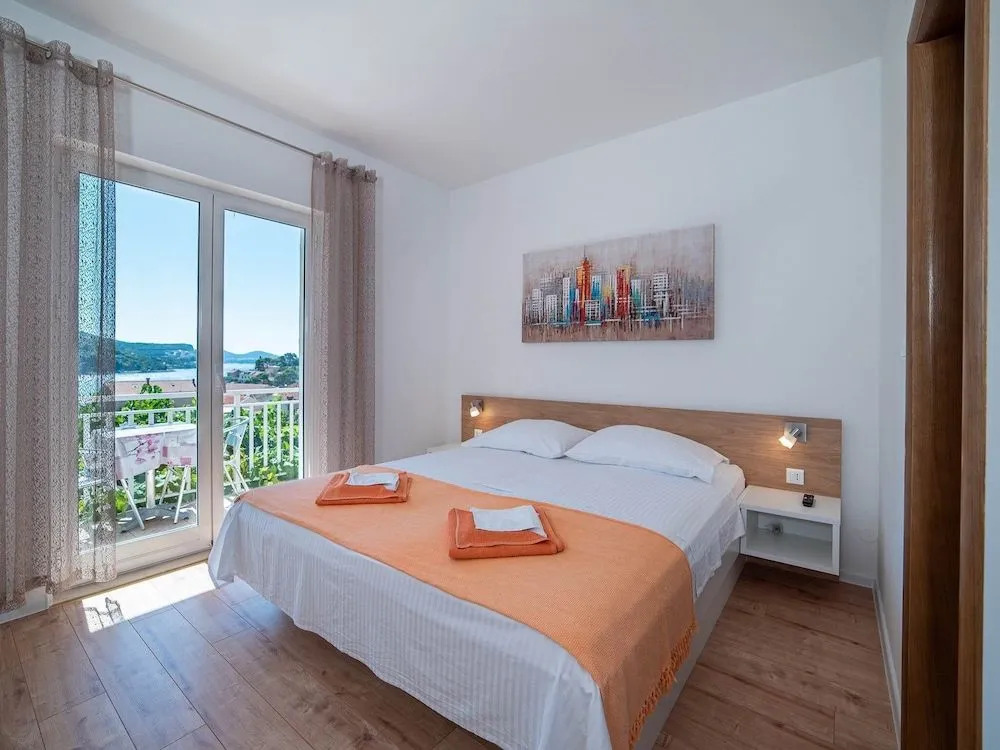 Apartments Njiric