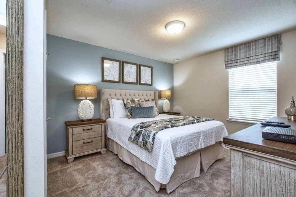 Brand New Family Getaway W/pool & Spa -7049sr 5 Bedroom Home by RedAwning