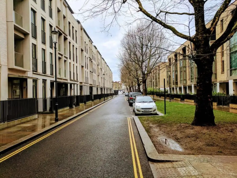 2 Bedroom North Kensington Apartment With Courtyard