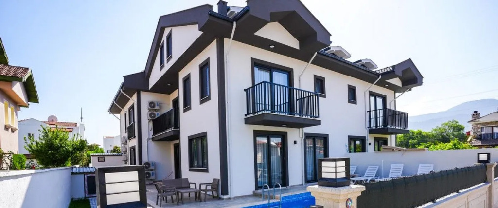 Villa Blue Crab